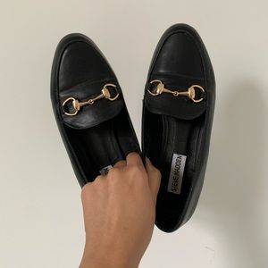 Black Steve Madden loafers. size 38 womens